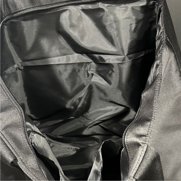 Victoria's Secret Fashion Show 2025 Limited Edition Satin Wing Tote - NWT - Picture 10 of 14